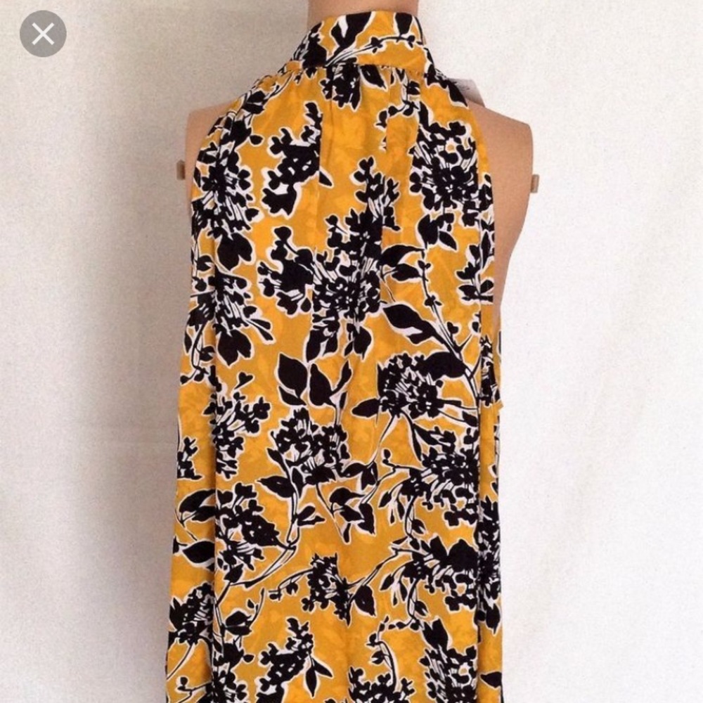NWT Gold, Size Med. Tie Neck halter, trapeze style